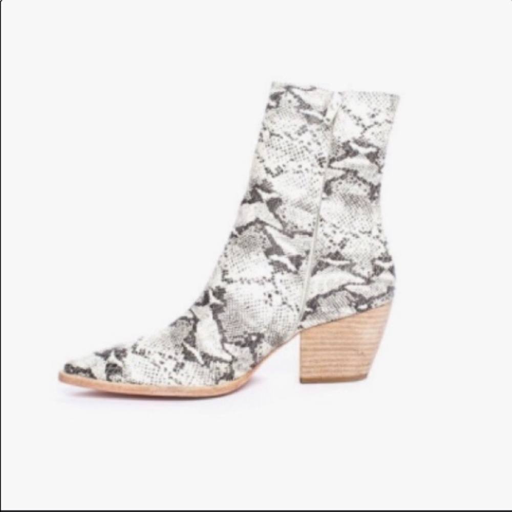 MATISSE snake skin booty